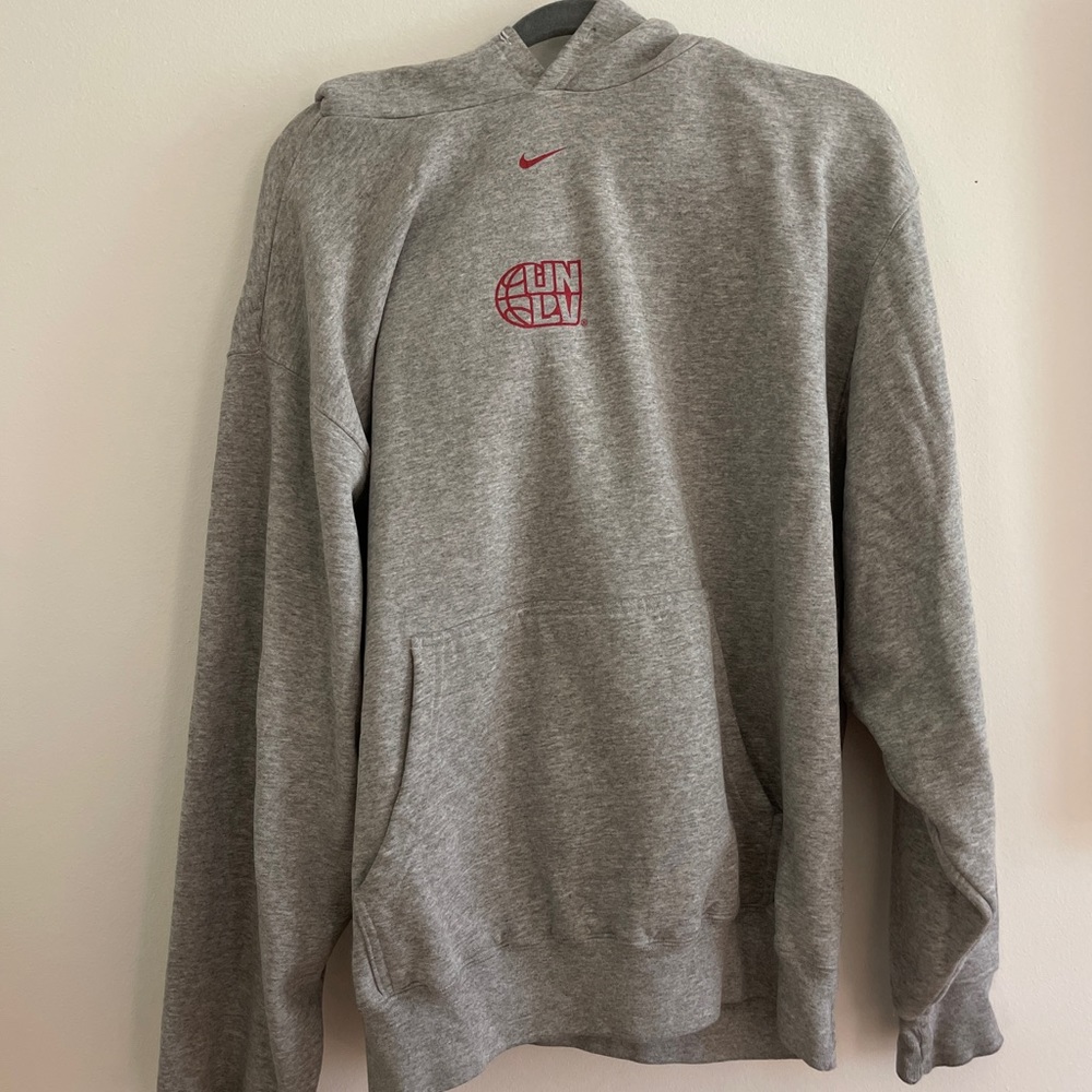 NIKE OVERSIZED COMFY SWEATSHIRT